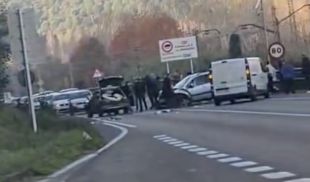 Tres ferits en un xoc frontal entre dos turismes a la C-66 a Celrà