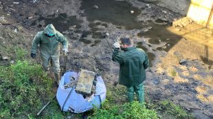 Recullen més de 700 quilos d'objectes i deixalles en una neteja de la séquia Monar a Salt