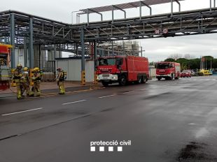 Simulacre d'incendi amb un ferit en una empresa de productes químics de Celrà