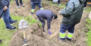 El cos de la 'Noia de Portbou' no és a la fossa comuna del cementiri de Figueres