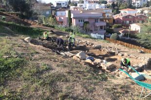 Troben una sitja del segle I dC i restes ibers al jaciment romà dels Padrets de Blanes