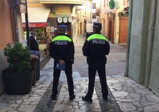 Palafrugell limita l’horari nocturn dels establiments alimentaris per combatre l’incivisme