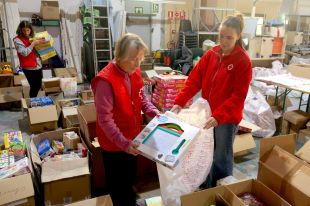 Creu Roja reparteix joguines a més de 3.400 infants vulnerables gironins
