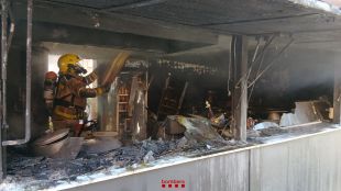 Un incendi crema completament una xurreria a Puigcerdà
