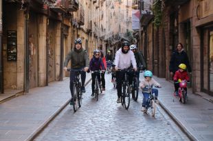 La pedalada de Reis de Girona bat rècords amb prop de 200 participants