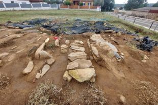 Troben 35 tombes de l'alt medieval a l'església vella de Santa Cristina d'Aro