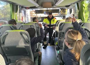 Els Mossos intensifiquen la campanya de control d'autocars escolars gironins
