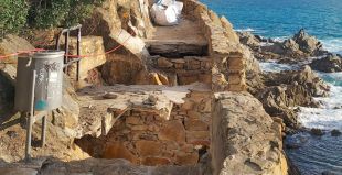 Lloret inicia els treballs de reparació del camí de ronda esfondrat a l'altura del castell