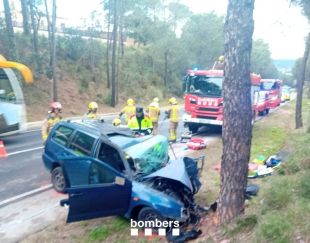 Un motorista i el conductor d'un turisme ferits greus en dos accidents a Santa Cristina d'Aro