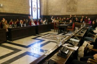 El ple de Girona aprova definitivament el pressupost i mentre critica ''l'infrafinançament'' municipal