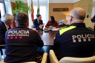 Interior es compromet a incrementar els efectius de Mossos a Lloret durant l’estiu 