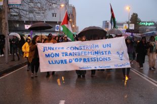 Ferida una Policia Municipal durant la manifestació del 8M a Girona
