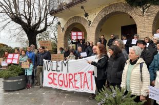 Una onada d'atacs de gossos perillosos propicia una manifestació a Torroella de Fluvià