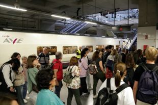 Usuaris del TAV Figueres-Barcelona denuncien retards constants: ''Ningú sap mai res''