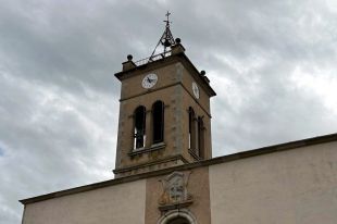 Els veïns de Bescanó voten mantenir el toc de campanes de l'església de Sant Llorenç