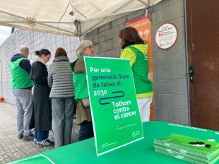Salt promociona zones lliures de fum al voltant de la zona esportiva i de les escoles bressol