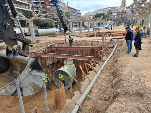 Palamós soterra els dipòsits per a recollir aigua de pluja al passeig del Mar