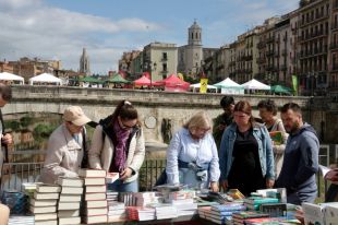 Girona reubicarà algunes parades de Sant Jordi per les obres a la plaça de Catalunya