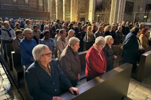 Missa a les fosques en record del Papa Francesc a la catedral de Girona