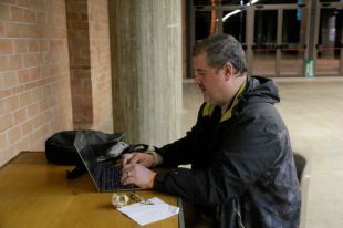 Un terrassenc atrapat a Girona i que passa nit al Palau de Fires: ''És una experiència més''