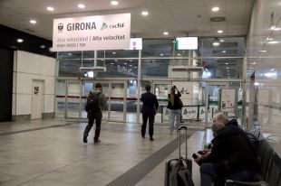 Rodalies recupera parcialment el servei i el TAV funciona fora d'horari