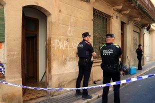 Sis detinguts i vuit identificats en el desallotjament d'un bloc ocupat i conflictiu de Figueres