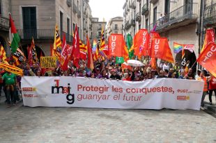 500 persones es manifesten a Girona en aquest Primer de Maig