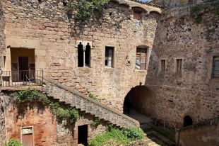 Santa Pau compra el castell del poble per 300.000 euros