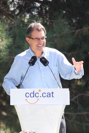 Mas retreu a Chacón que només se'n recorda Catalunya quan és època d'eleccions