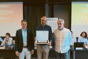 La Federació espanyola d'esports d'hivern guardona Vallter en el seu 50è aniversari