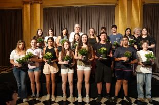 Girona fa entrega els premis del concurs de Jocs Florals de Secundària
