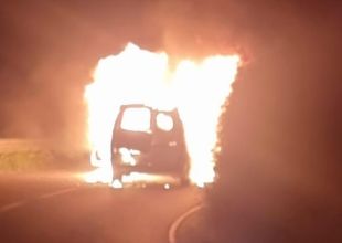 Assemblea per Cadaqués denuncia el silenci del consistori davant l’incendi d’una furgoneta municipal