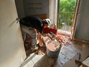 Salt inicia les obres per rehabilitar una casa com a residència per a companyies artístiques