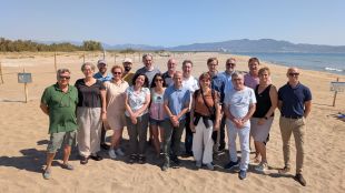 El parc dels Aiguamolls de l'Empordà i els càmpings impulsen un nou protocol de neteja de platges