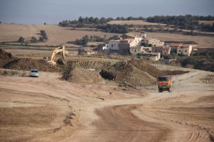 Els afectats pel desdoblament de l'Eix, preocupats per l'estat en què quedaran les seves finques 