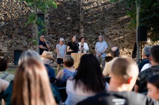 Arrenca el 6è FASTT amb un espectacle de circ creat per veïns dels micropobles participants
