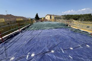 Setze desallotjats d'un edifici de Caldes de Malavella per filtracions d'aigua amb les últimes pluges