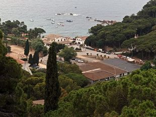 Denuncien que Santa Cristina d'Aro vol convertir un aparcament i superfície comercial en habitatges