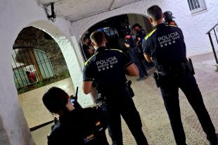 Onze denúncies i diversos identificats en un local d’oci nocturn d’Empuriabrava durant un operatiu