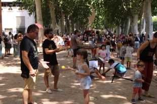 La Bisbal s'omple en la 30a edició de la Fira del Circ al Carrer