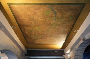 Girona restaurarà el mapa de París de sota de les voltes de la rambla