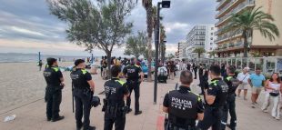 Roses rebaixa el nombre de manters aquest estiu, passant de 287 a 232