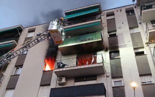 Crema un pis a Sarrià de Ter i 19 persones han de ser ateses pel SEM