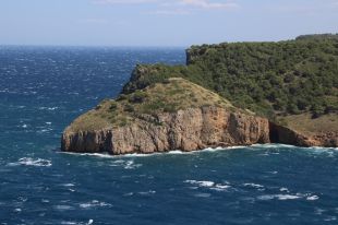 Els ecologistes insten la Generalitat a adquirir l’espai militar de Punta Milà a Torroella