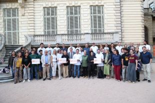 Quinze restaurants gironins se sumen a la campanya contra el malbaratament alimentari