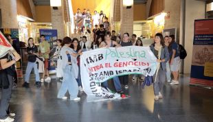 Més de 200 alumnes aturen les classes de la UdG per l'assalt a la Flotilla