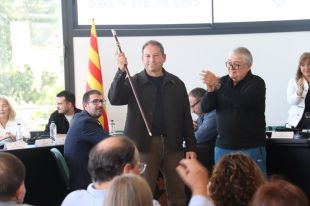 Pep Prat pren l'alcaldia de Santa Coloma de Farners a Carme Salamaña