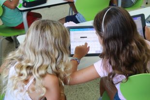 El 40% d'infants i joves a qui Càritas Girona fa suport educatiu no poden rebre ajuda familiar per estudiar
