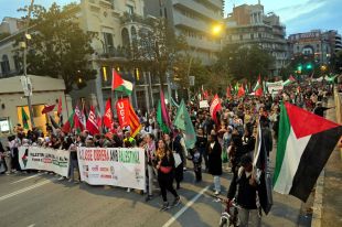 Un miler de persones es manifesten a Girona en suport a Palestina