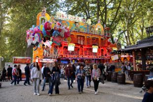 Les Fires de Sant Narcís de Girona omplen la ciutat en un primer cap de setmana de temps canviant